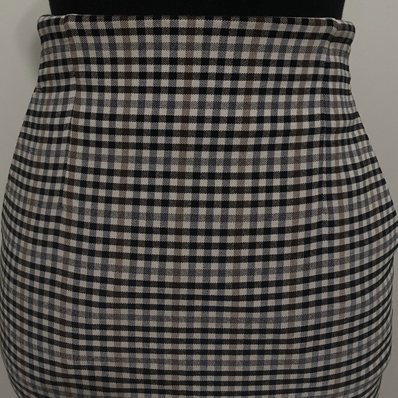 Mini Plaid Skirt - Picture 3 of 9